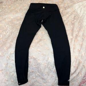 NWOT lululemon yoga pants